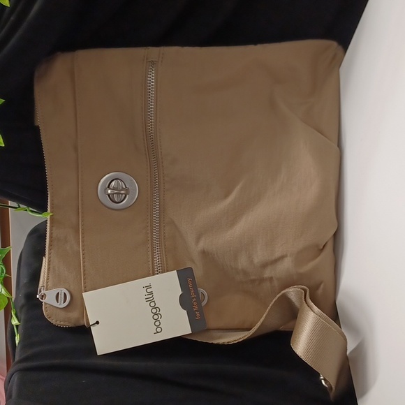 Baggallini Bags Baggallini Hanover Crossbody Poshmark